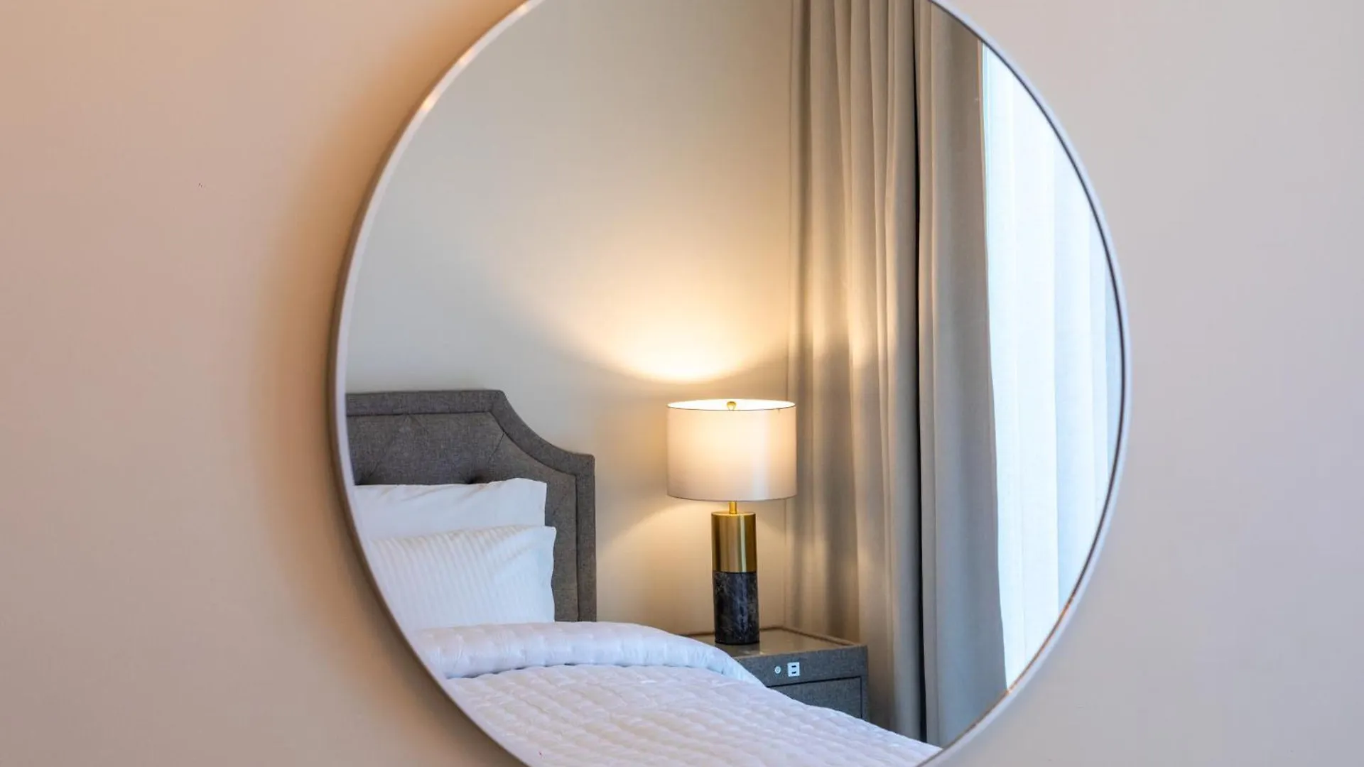 Keyrock Living - Burj Khalifa View - Reva Residence, Business Bay Dubai Appartamento