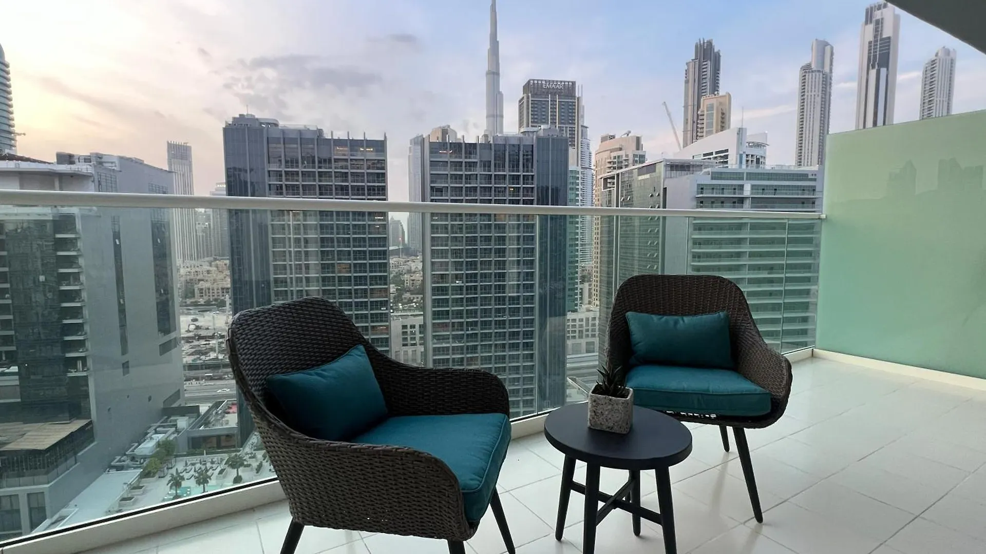 Apartment Keyrock Living - Burj Khalifa View - Reva Residence, Business Bay Dubai