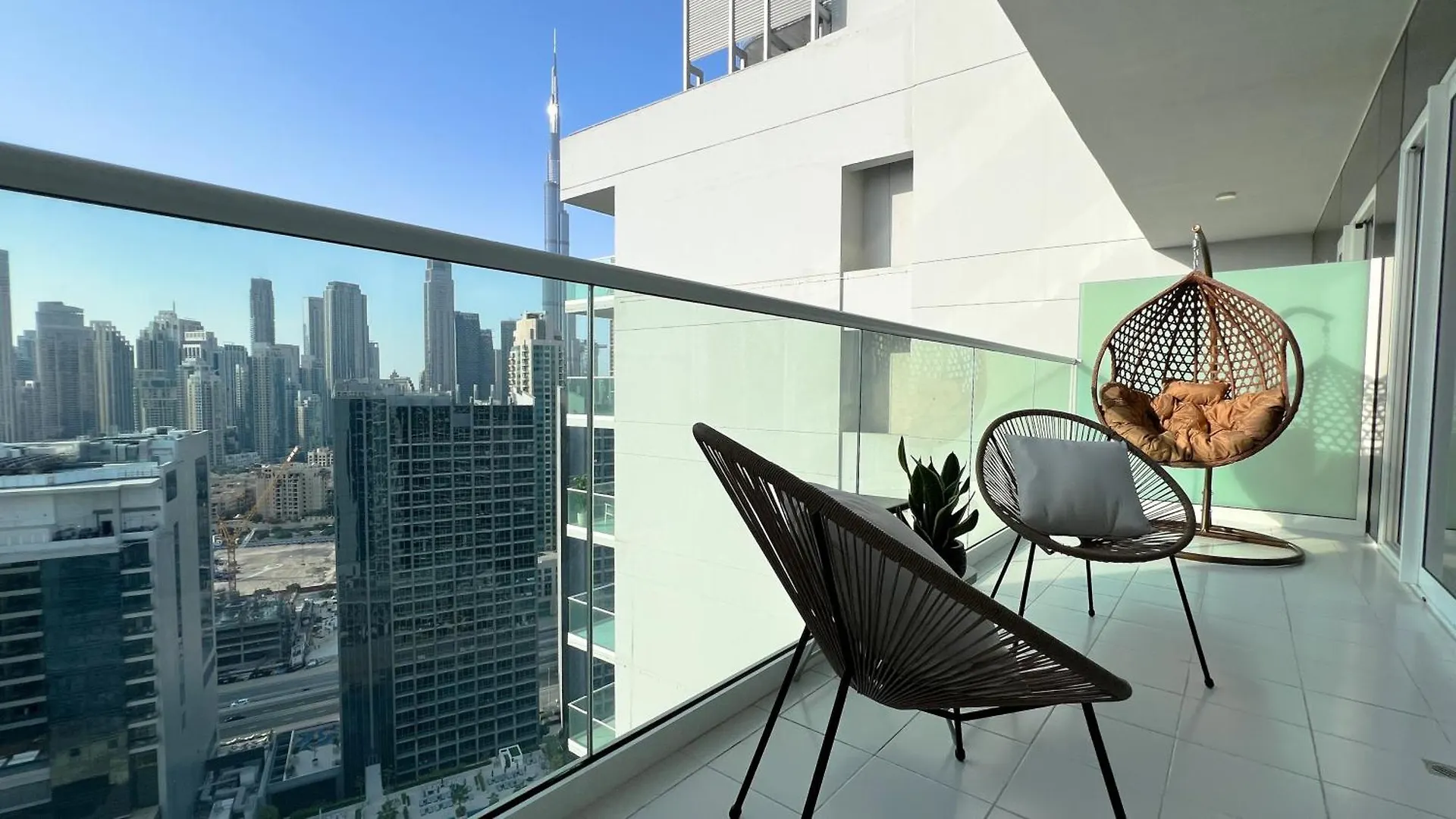 Apartment Keyrock Living - Burj Khalifa View - Reva Residence, Business Bay Dubai
