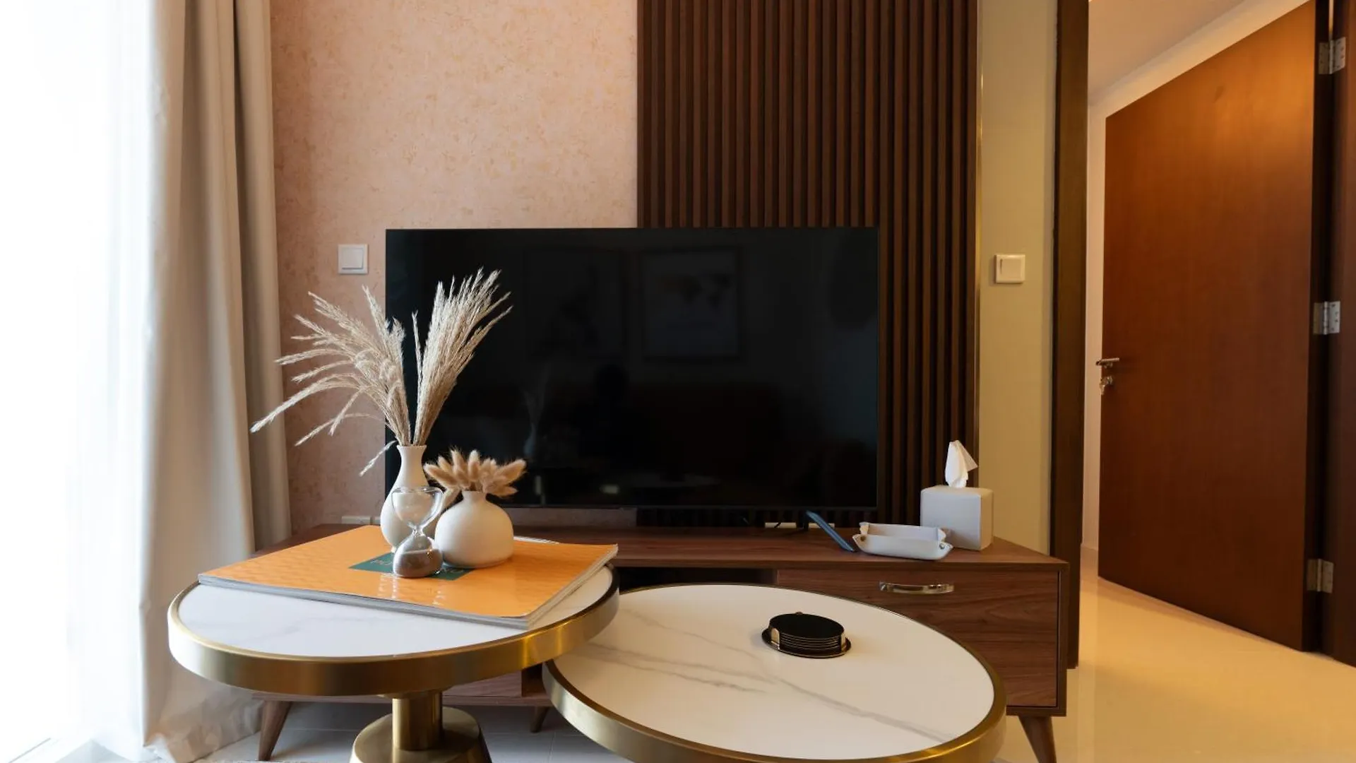 Apartment Keyrock Living - Burj Khalifa View - Reva Residence, Business Bay Dubai